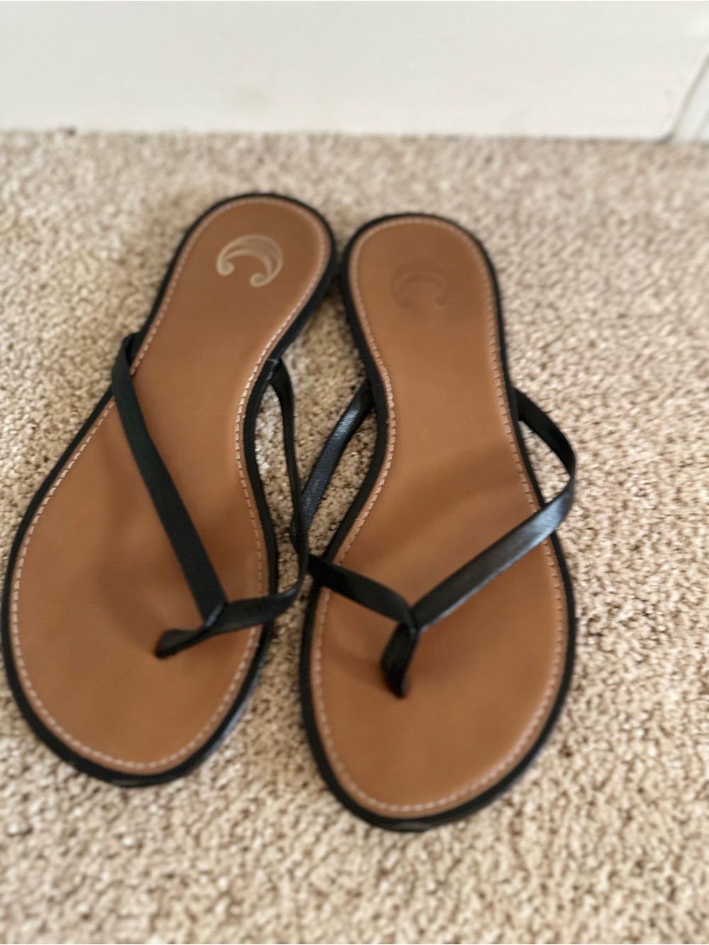 Charming Charlie Black Strappy Toe-Post Sandals with Tan Footbed